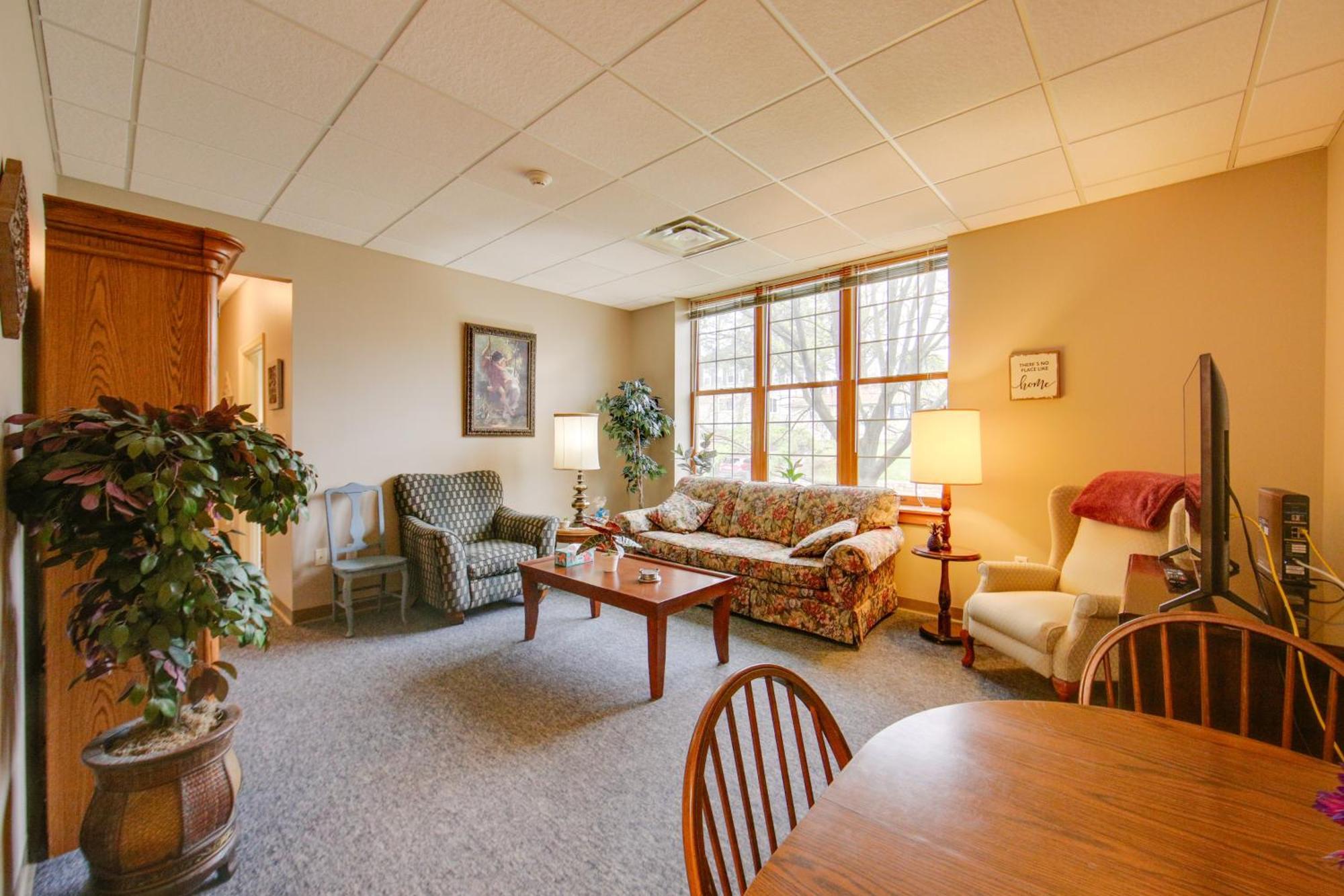 Vacation With Shared Amenities * New Kensington