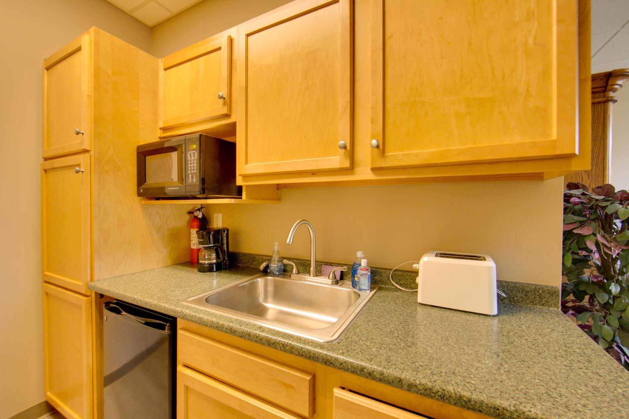 Vacation With Shared Amenities New Kensington